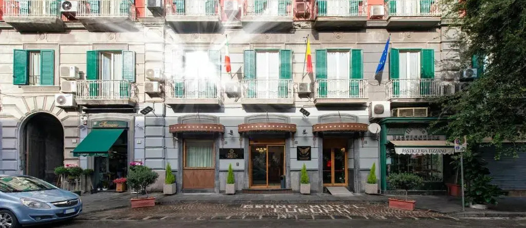 Grand Hotel Europa, Naples — photo 1