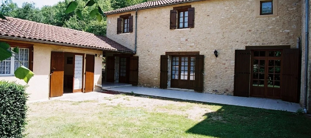 Chic Holiday Home in Siorac-en-perigord With, Monplaisant — photo 1