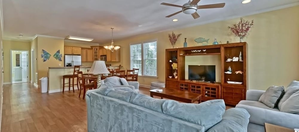 Tucker's Choice - 4 Br Home, 奥克岛 — 照片 1