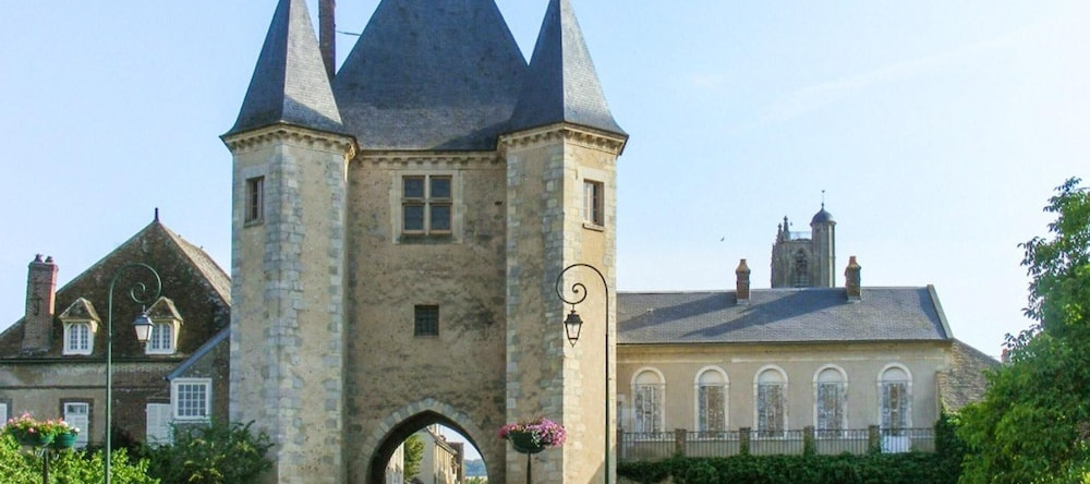 House With 2 Bedrooms in Villeuneuve sur Yonne, With Wonderful Mountai, Villeneuve-sur-Yonne — photo 1