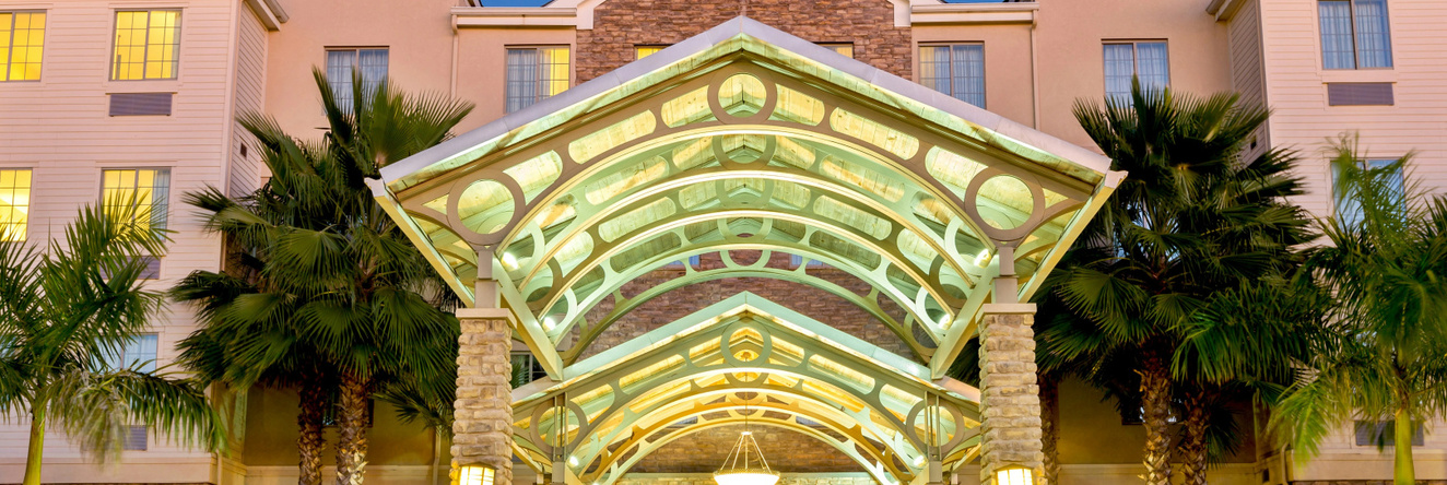 Staybridge Suites McAllen by IHG, 麦卡伦 — 照片 1