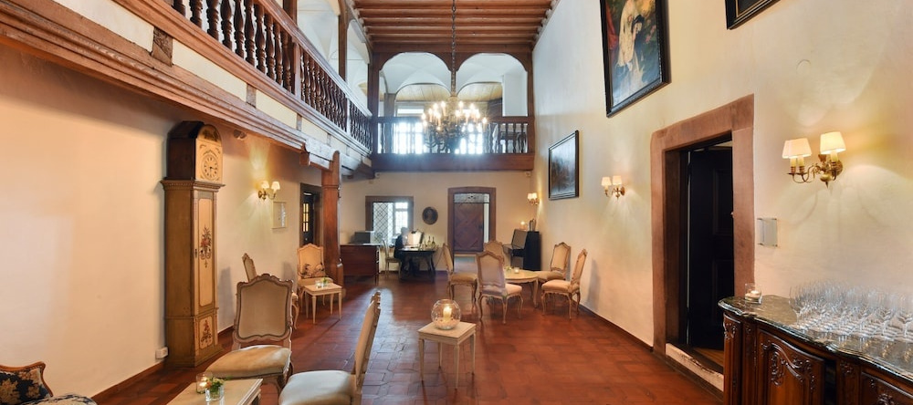 Hotel im Schlosspark, 宾宁根 — 照片 1