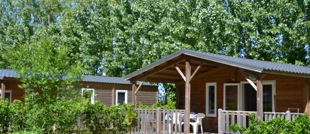 Camping La Loire Fleurie, 勒佩里耶 — 照片 1