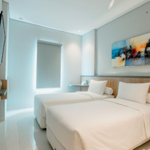 Front One Hotel Gresik, 格雷西克 — 照片 2