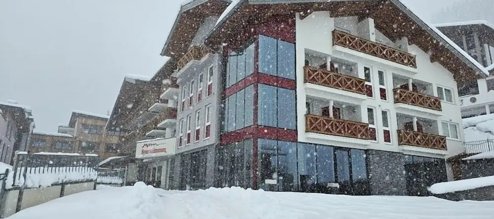Hotel Sportalmmm, 阿尔滕马克特蓬高 — 照片 1