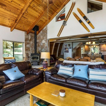Hart Lake House - Amazing Location 500 Feet to Marina Beach and Pet Friendly! by Yosemite Region Resorts, 派恩山湖 — 照片 2