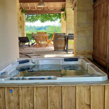 Maison De 2 Chambres Avec Jacuzzi Jardin Clos Et Wifi A Saint Ciers De Canesse, Гориак — фото 4