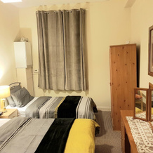 2 Bed Flat - Sleeps 4 - Parking - Wifi, Порт-Глазго — фото 5