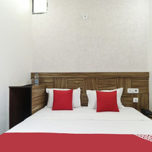 Oyo 45965 Hotel Krishnam, 坦纳萨尔 — 照片 2
