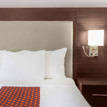 La Quinta Inn & Suites By Wyndham Rockford, Рокфорд — фото 4