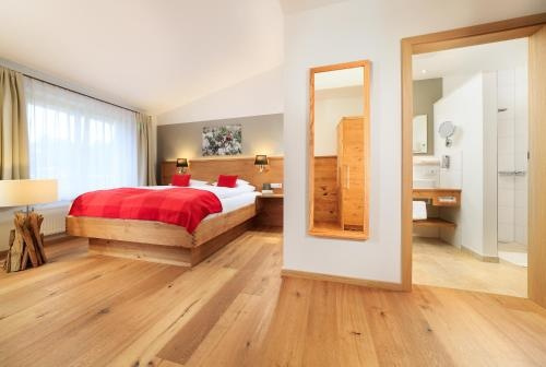 Hotel Natur-landhaus Krone, 迈尔霍芬 — 照片 1