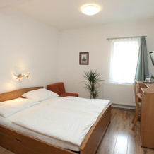 EA Hostel Hrubá Skála, 赫鲁巴-斯卡拉 — 照片 4