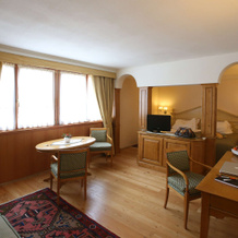 Alpen Suite Hotel, 麦当娜迪坎皮利奥 — 照片 3