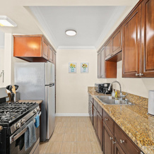 Sunny & Cheerful Near I-10 ~ Queen Beds ~ Parking, Алхамбра — фото 4