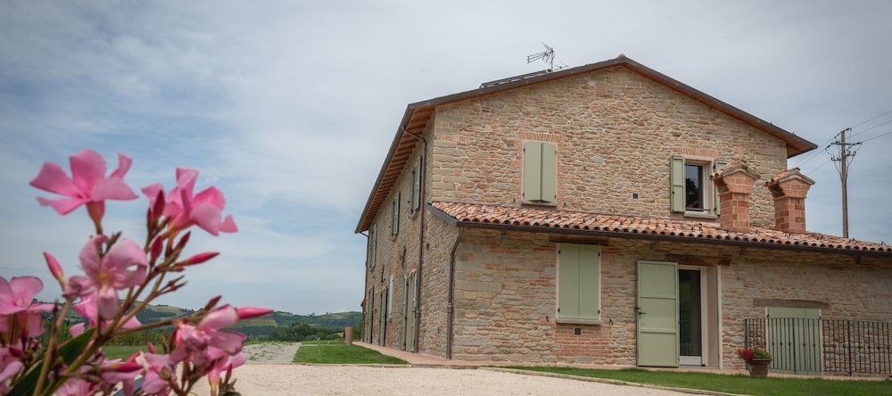 Agriturismo Podere Ceriano, 莫迪利亚纳 — 照片 1
