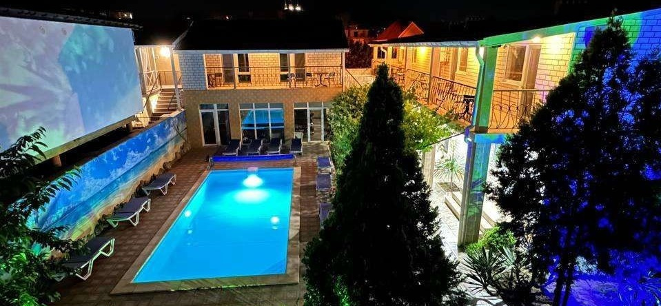 Uyutny Guest house, 费奥多西亚 — 照片 1