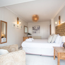 Lusty Glaze Beach Accommodation, Newquay — photo 3