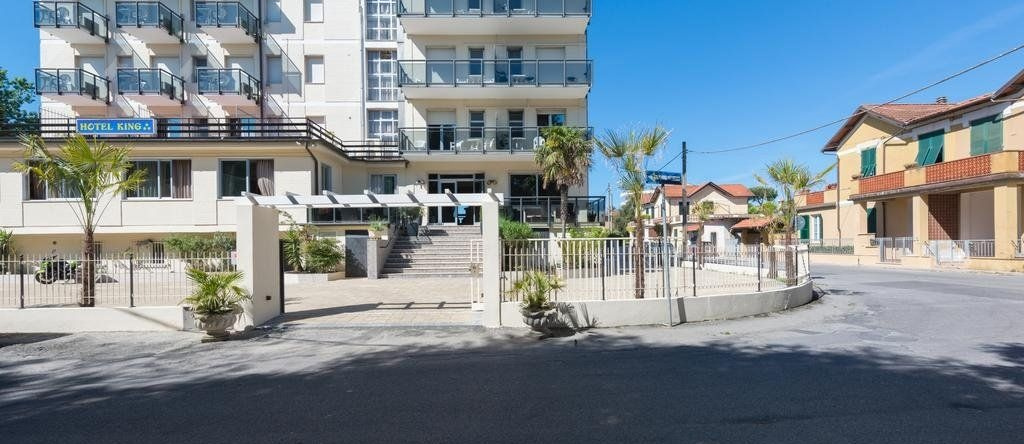 Hotel King, Marina di Pietrasanta — photo 1