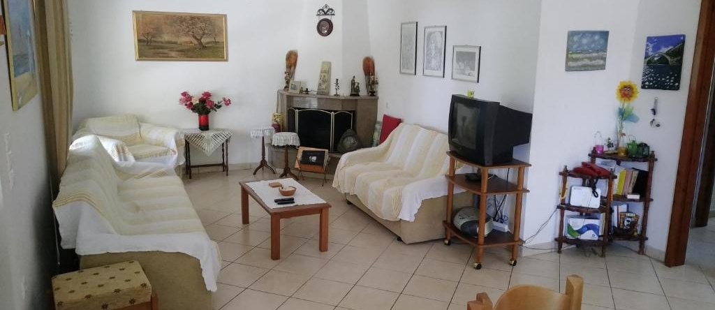 Lefkas house with garden, 祖卡拉德斯 — 照片 1