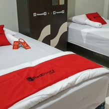 Reddoorz @ Hotel Yaki Mamuju, Мамуджу — фото 5