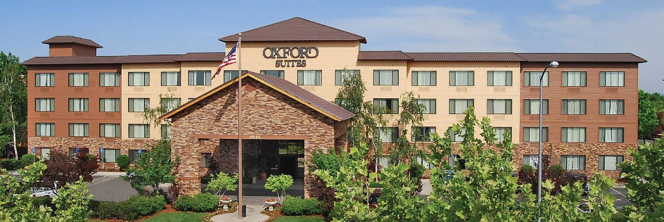 Oxford Suites Chico, 奇科 — 照片 1