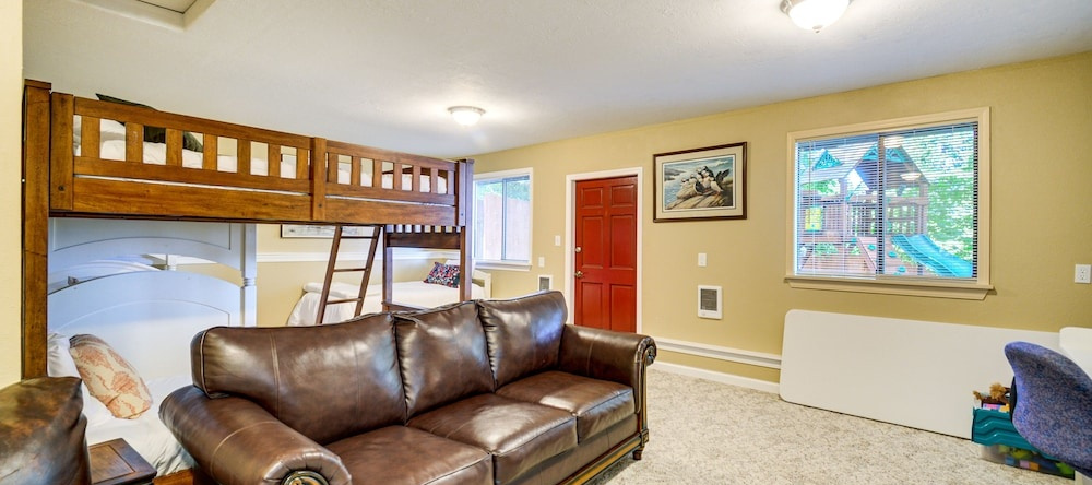 Charming Poulsbo Retreat: Hood Canal Views!, Poulsbo — photo 1