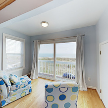 New Listing! Oceanfront Getaway - Steps To Sand 3 Bedroom Home, Райтсвилл-Бич — фото 2