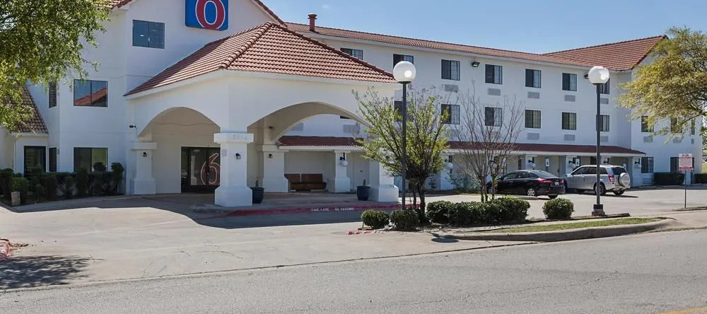 Motel 6 Fort Worth - Bedford, Бедфорд — фото 1