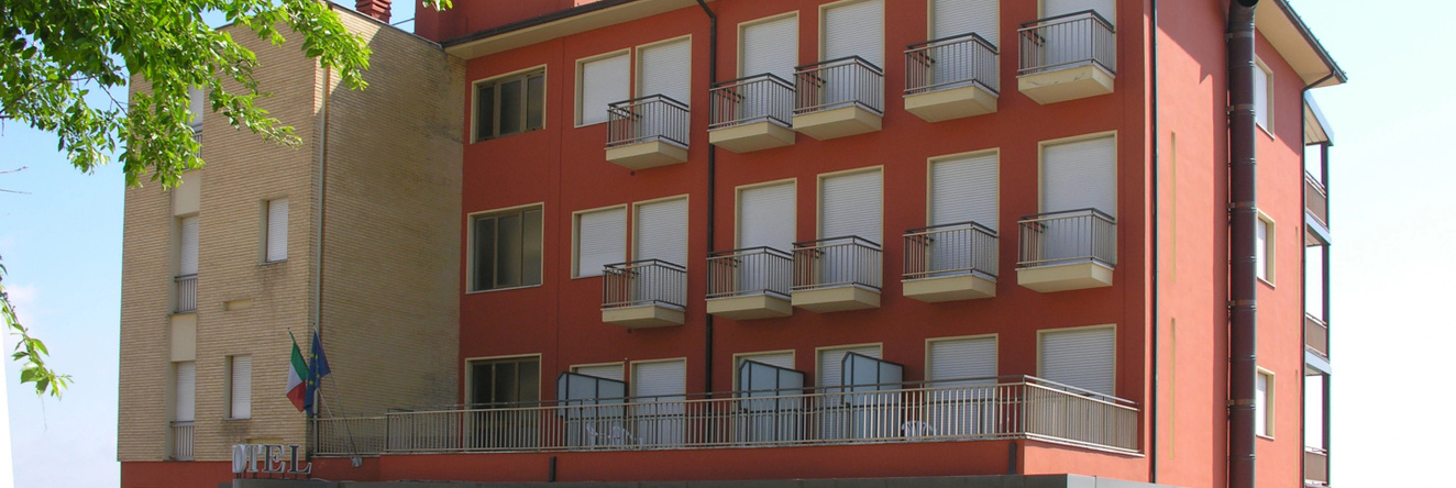 Hotel 3 Querce, Камерано — фото 1
