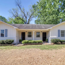 Walk to Eats & Entertainment: Home in Brookhaven, 布鲁克海文 — 照片 4