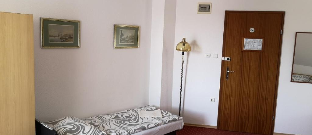 Polgármester Étterem és Panzió, Hegyko — photo 1