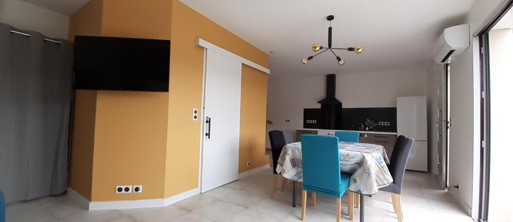 Maison neuve calme avec jardin et parking 15 mn de la Grande Motte et du Grau du roi ACCES PMR, 马尔齐亚格 — 照片 1
