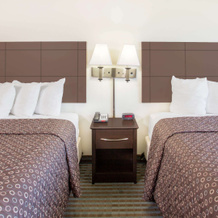 Super 8 by Wyndham Cedar Falls IA - University, 锡达福尔斯 — 照片 2