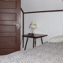 Earth Club Factory Guest House, Denman Island — photo 3