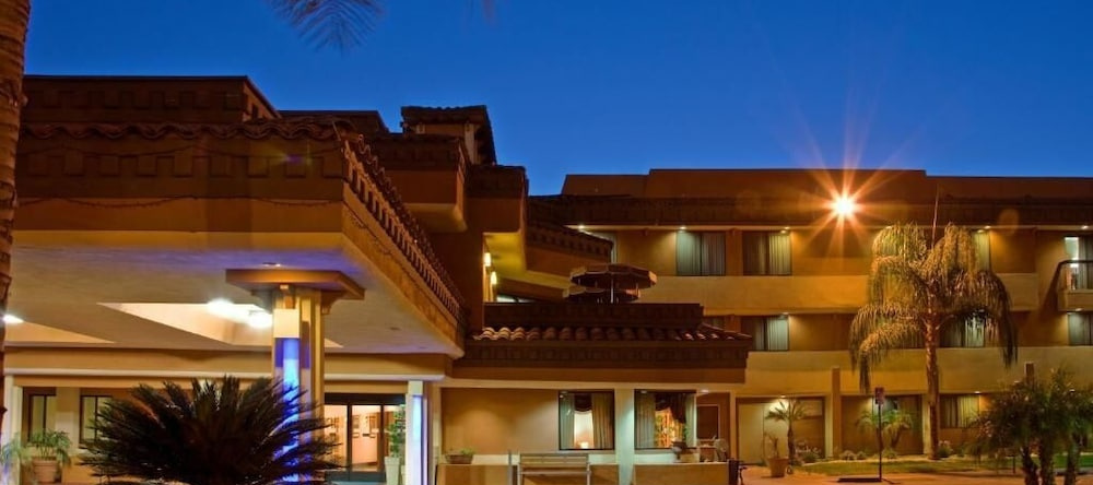 Hotel Xola, Moreno Valley — photo 1