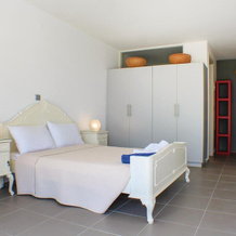 Beautiful Home in Perdika With 4 Bedrooms, Wifi and Outdoor Swimming Pool, 阿伊奥斯·乔治奥斯 — 照片 4