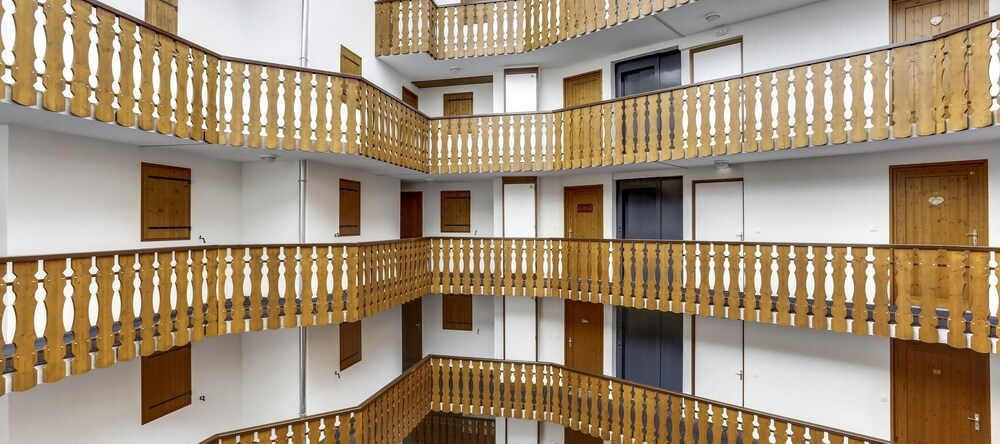 Appartement 64, 托隆-莱-梅米兹 — 照片 1