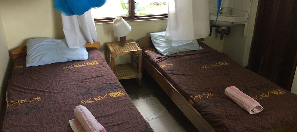 Cape Maclear EcoLodge, Monkey Bay — photo 1