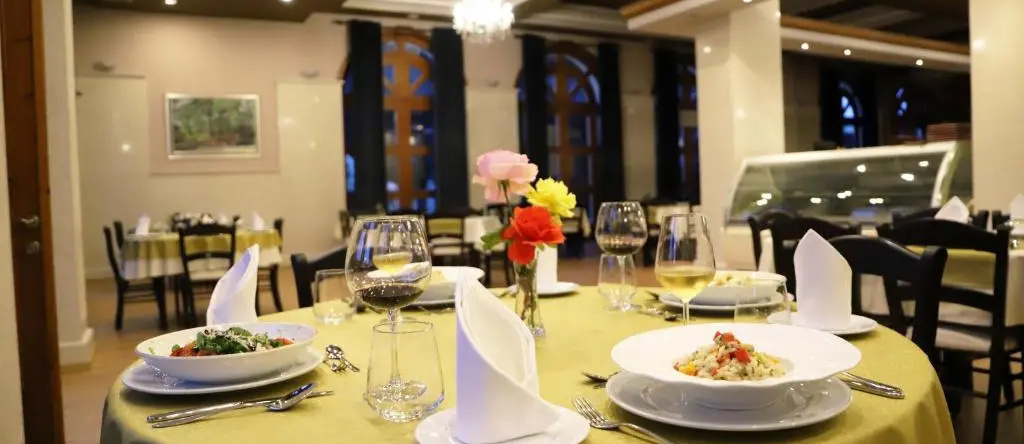 Colombo Hotel, Berat — photo 1