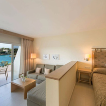 Blau Privilege Porto Petro Beach Resort & Spa, 桑塔尼 — 照片 2
