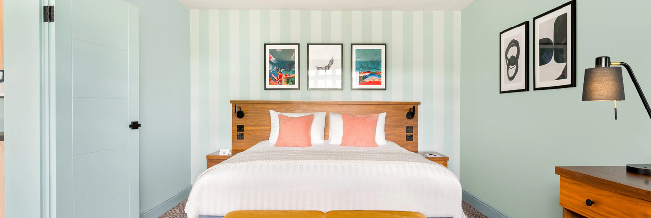 Voco Lythe Hill Hotel & Spa By Ihg, Хаслемер — фото 1