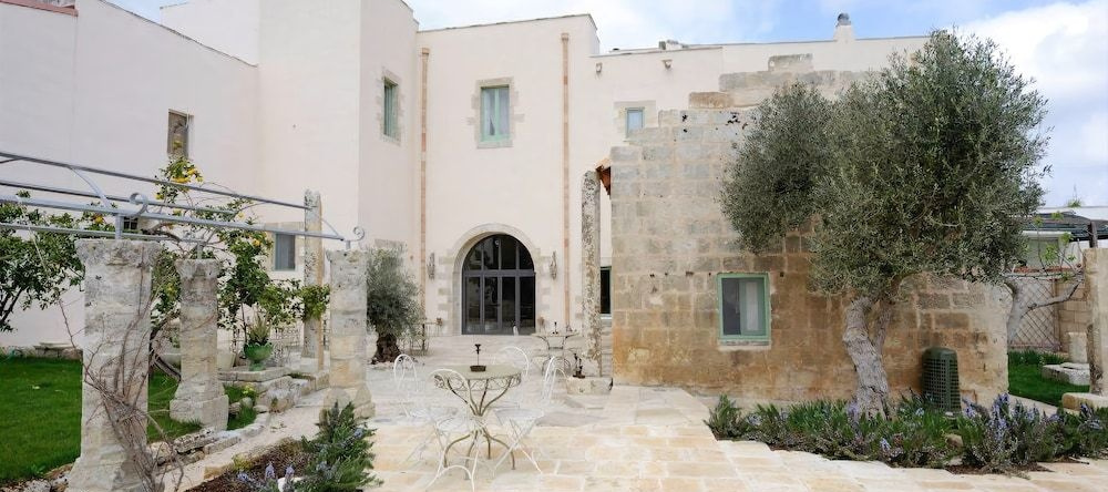 Palazzo Siena - Home&More, 米内尔维诺迪莱切 — 照片 1