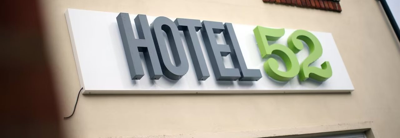 Hotel 52 - Stanley, Stanley — photo 1