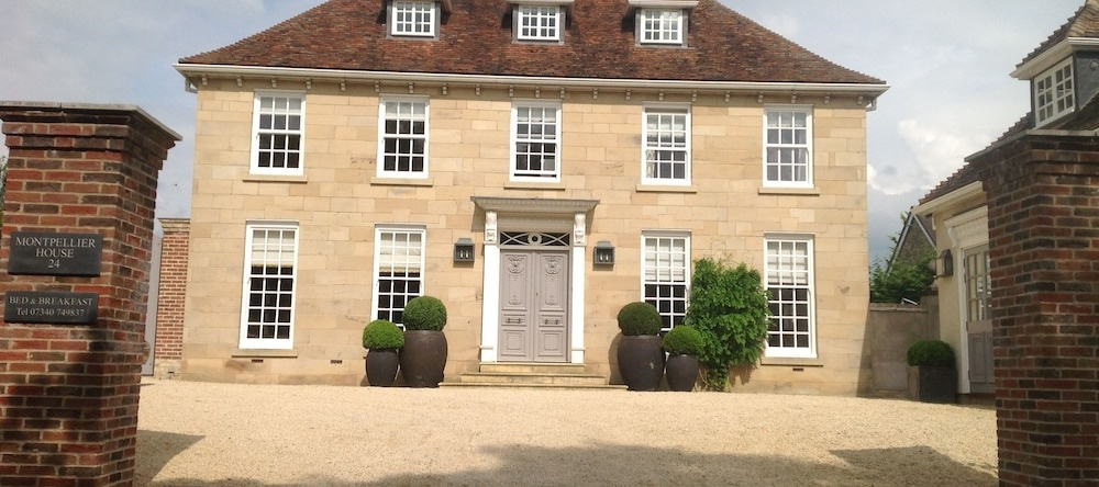 Montpellier House B&B, 纽波特帕格内尔 — 照片 1