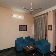 OYO 28336 Hotel Girish, 戴蒙德港 — 照片 5