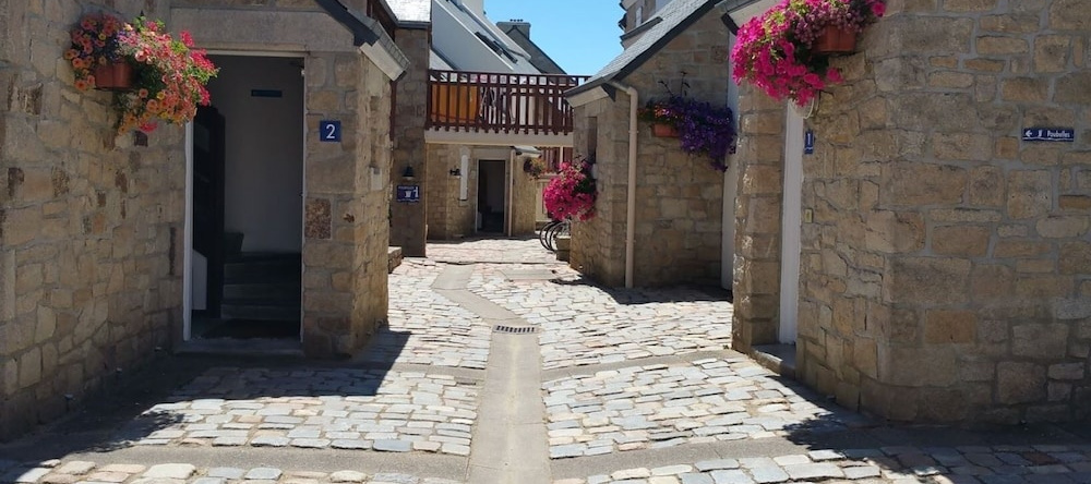 Ti Kabanouz, Arzon — photo 1