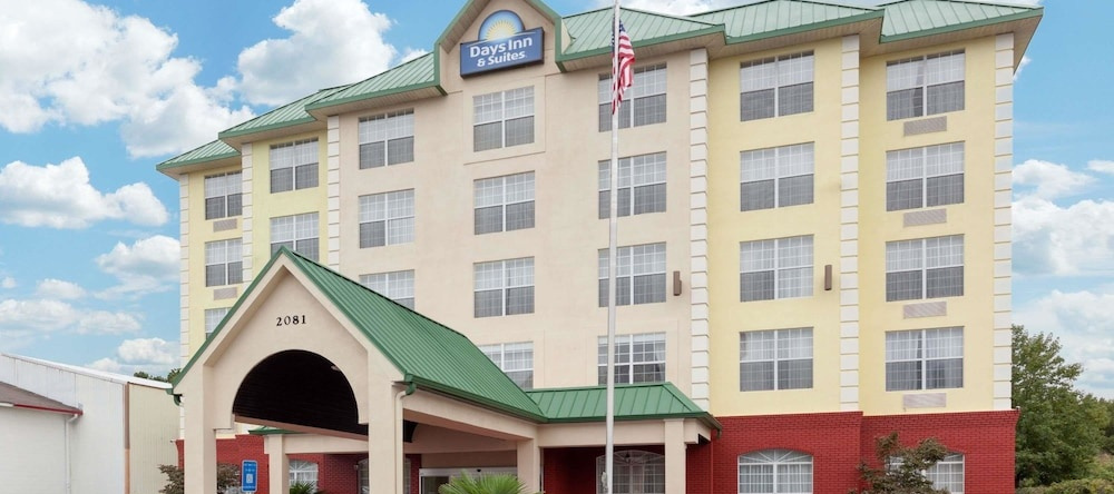Days Inn & Suites Tucker/Northlake, Такер — фото 1