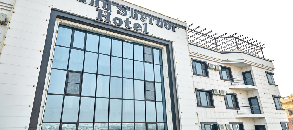 Grand Sherdor Boutique Hotel, 纳曼干 — 照片 1