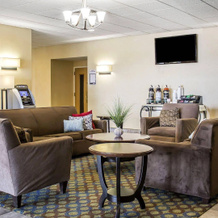 Wilkes-Barre Inn and Suites, Wilkes-Barre — photo 2