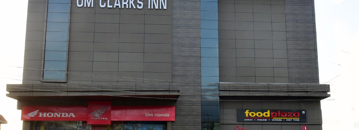 Om Clarks Inn, Барели — фото 1